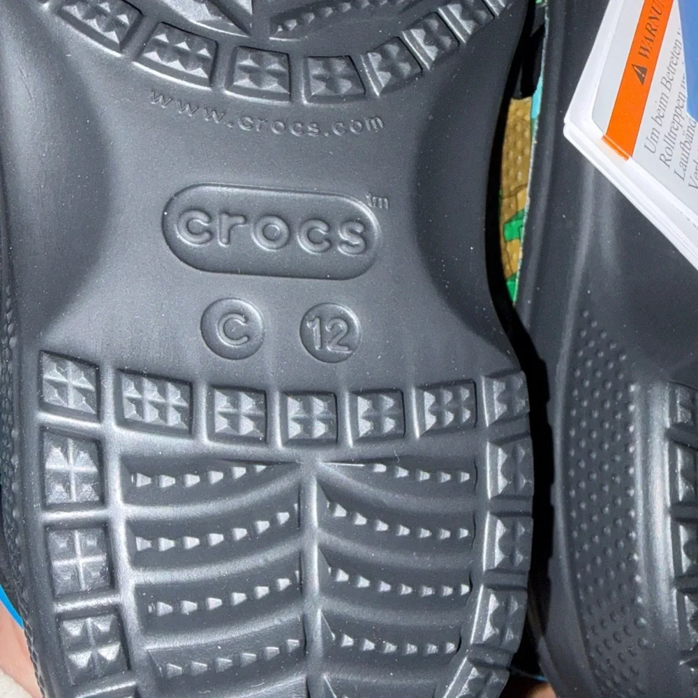 Kids C12 Minecraft CROCS - Picture 5 of 6